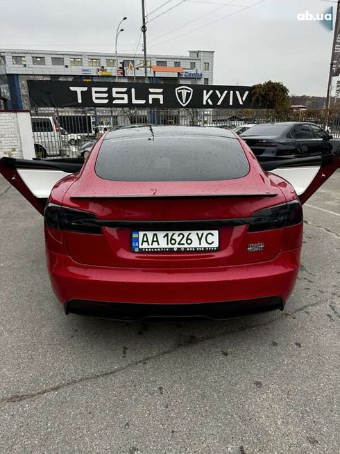 Tesla Model S 2021 - фото 13