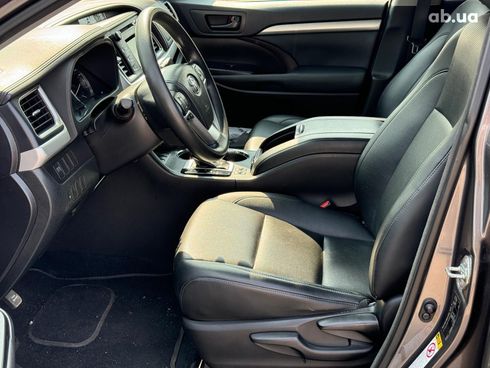 Toyota Highlander 2014 серый - фото 52