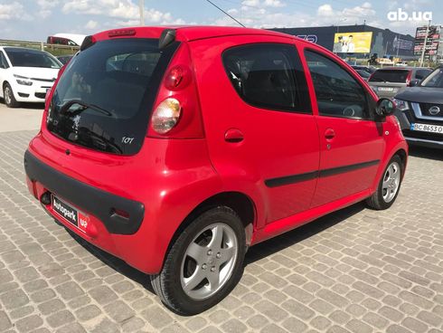 Peugeot 107 2008 красный - фото 17