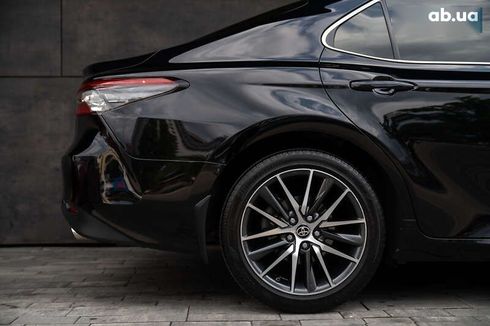 Toyota Camry 2021 - фото 8