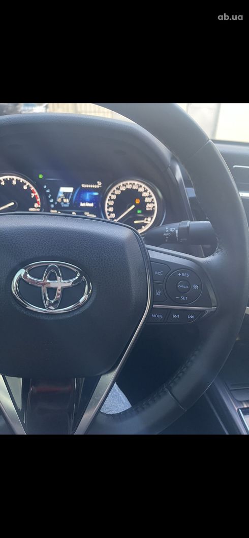 Toyota Camry 2018 черный - фото 14