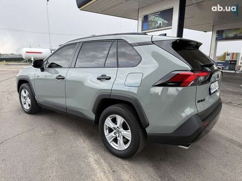 Toyota RAV4 2019 - фото 13