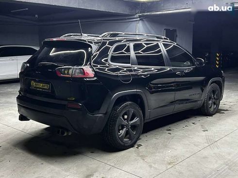 Jeep Cherokee 2019 - фото 6