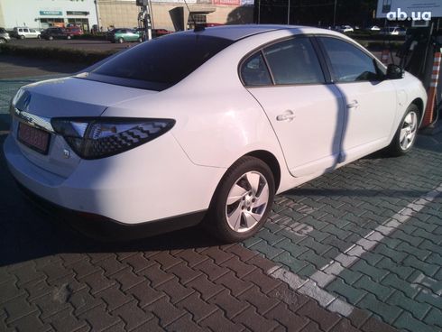 Renault Fluence 2013 белый - фото 2
