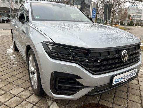 Volkswagen Touareg R 2021 - фото 36