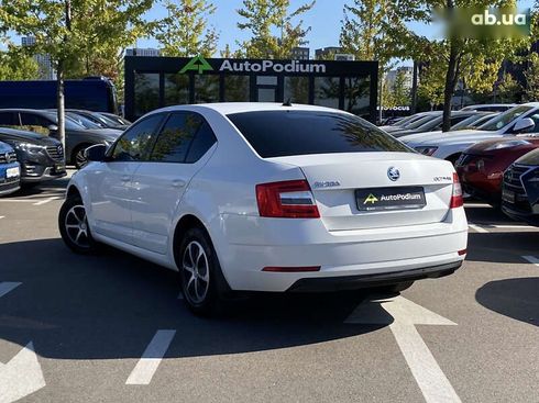 Skoda Octavia 2019 - фото 6