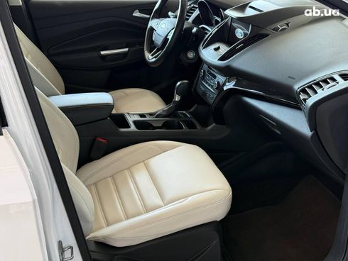 Ford Escape 2018 белый - фото 25