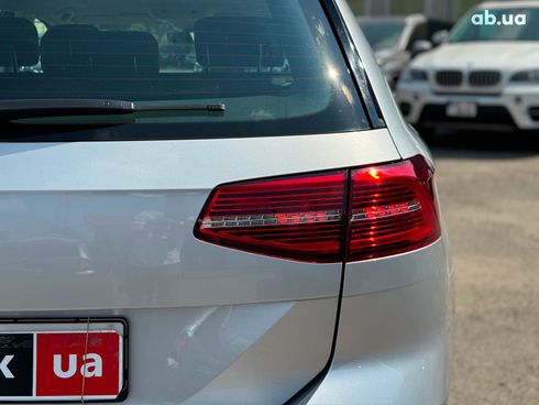 Volkswagen Passat 2015 серый - фото 14