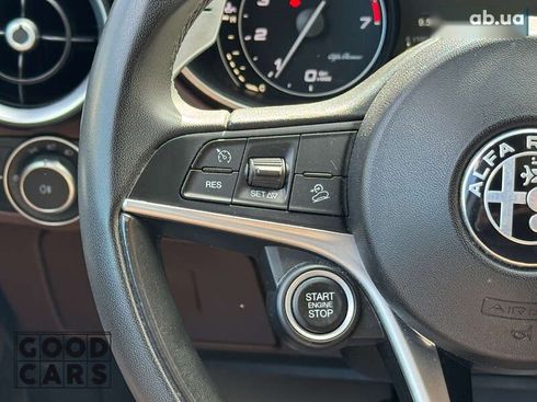Alfa Romeo Stelvio 2018 - фото 21