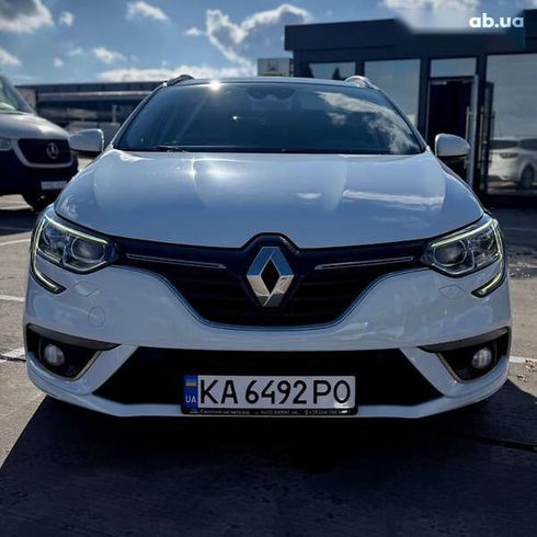 Renault Megane 2018 - фото 8