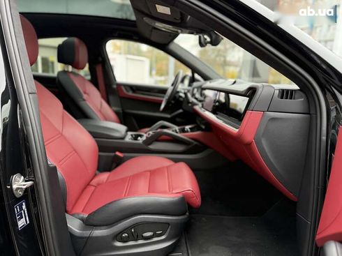 Porsche Cayenne Coupe 2024 - фото 16