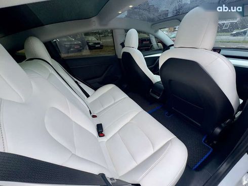 Tesla Model 3 2021 - фото 4