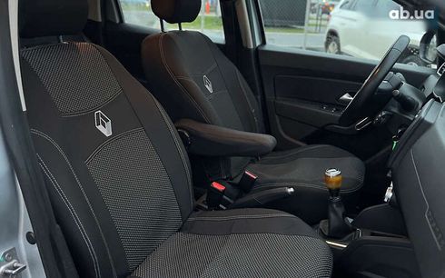 Renault Duster 2019 - фото 12