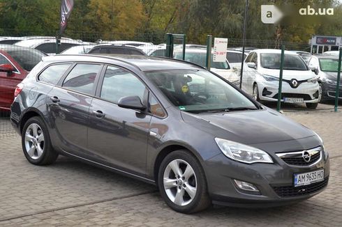 Opel Astra 2011 - фото 8