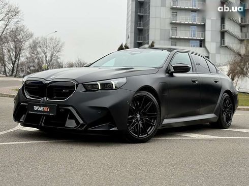 BMW M5 2024 - фото 30