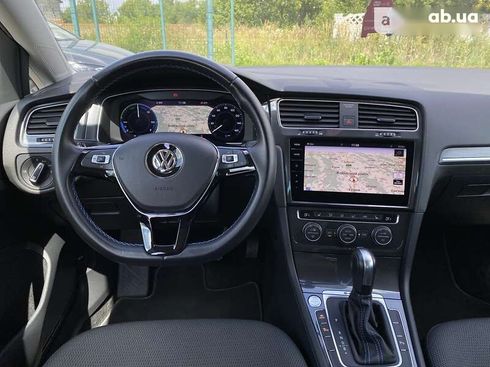 Volkswagen e-Golf 2020 - фото 24