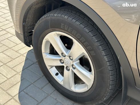 Toyota RAV4 2014 коричневый - фото 7