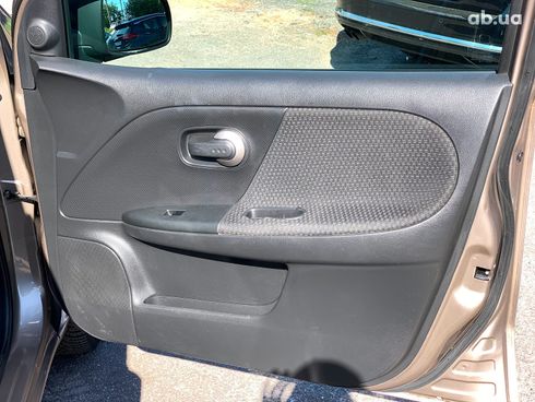 Nissan Note 2006 коричневый - фото 22