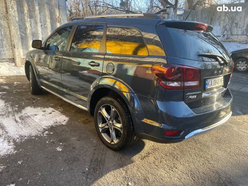 Dodge Journey 2017 серый - фото 6