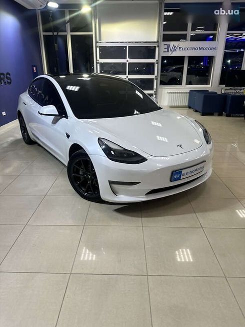 Tesla Model 3 2022 - фото 25