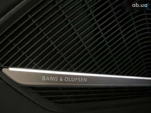 Audi A4 2022 - фото 26