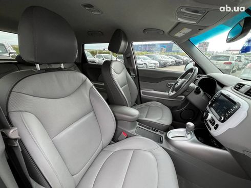 Kia Soul EV 2015 черный - фото 17