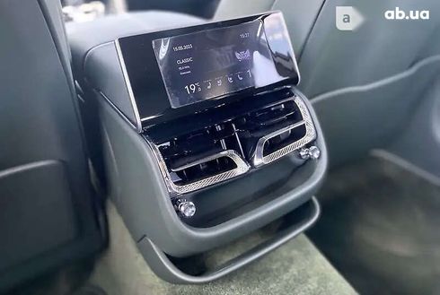 Bentley Flying Spur 2021 - фото 21