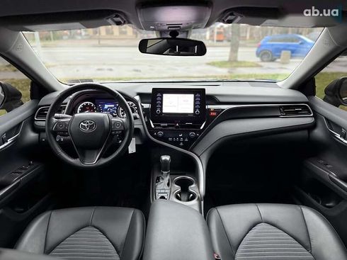 Toyota Camry 2023 - фото 9