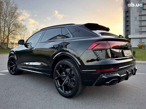 Audi RS Q8 2025 - фото 10
