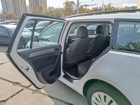 Volkswagen Golf 2019 белый - фото 14