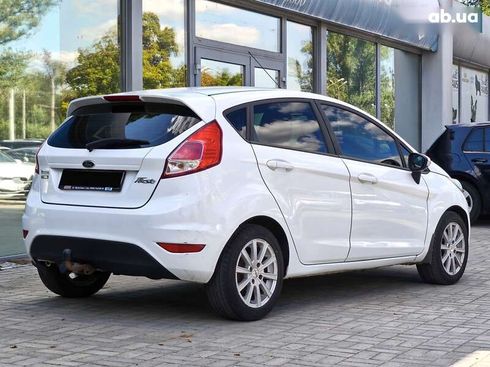 Ford Fiesta 2013 - фото 6