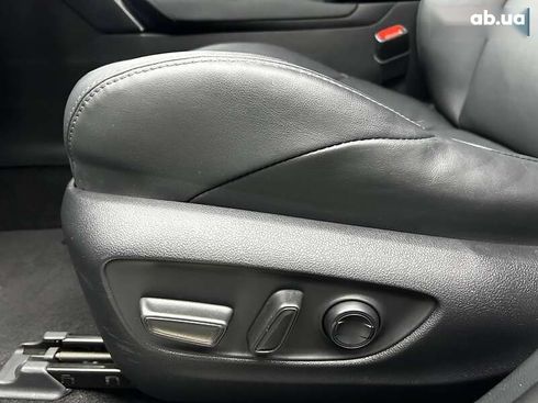 Toyota Venza 2022 - фото 22