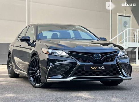 Toyota Camry 2023 - фото 2