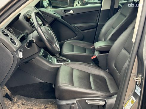 Volkswagen Tiguan 2015 серый - фото 37