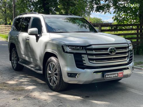 Toyota Land Cruiser 2021 серый - фото 3