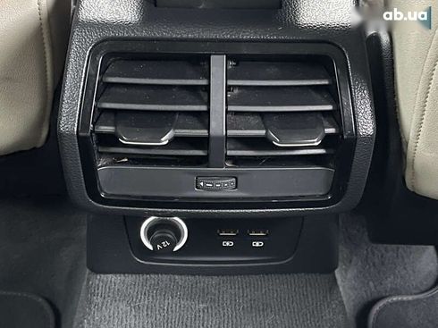 Audi Q3 2019 - фото 26