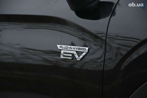 Mitsubishi Outlander 2023 - фото 5