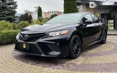 Toyota Camry 2019 - фото 3