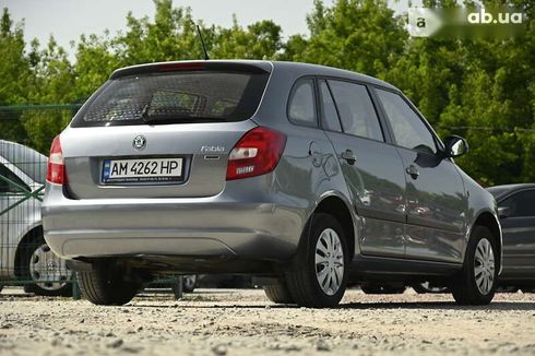 Skoda Fabia 2012 - фото 12