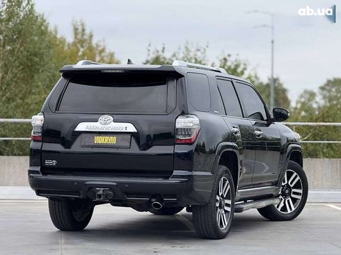 Toyota 4Runner 2016 - фото 10