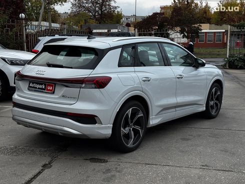Audi Q4 e-tron 2023 белый - фото 10