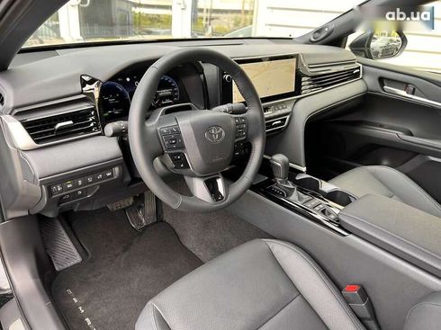 Toyota Camry 2024 - фото 17
