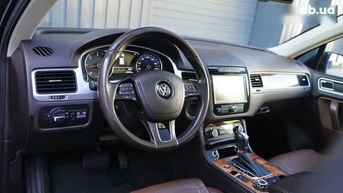 Volkswagen Touareg 2011 - фото 25