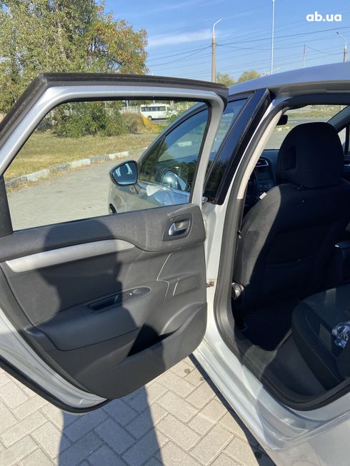Citroёn C4 2013 серебристый - фото 8