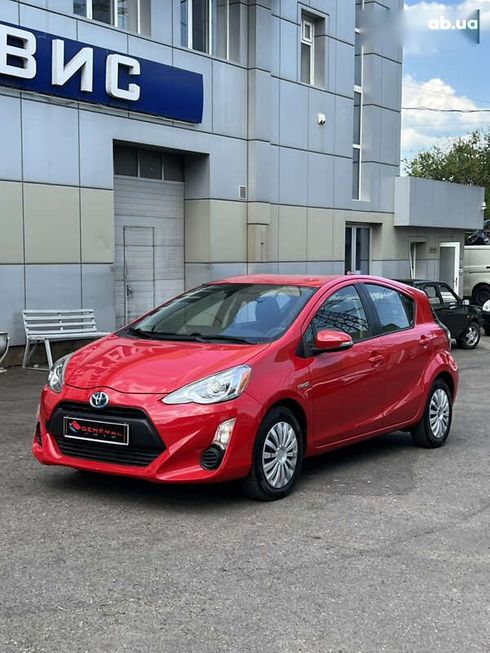 Toyota Prius 2015 - фото 4