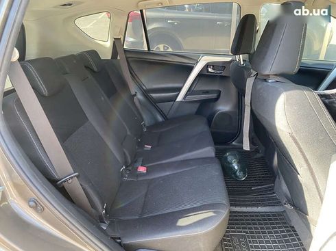Toyota RAV4 2015 - фото 12