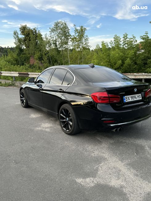 BMW 3 серия 2017 черный - фото 13