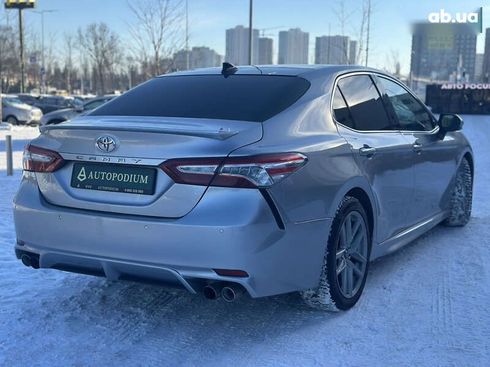 Toyota Camry 2018 - фото 12