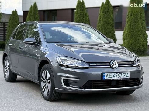 Volkswagen e-Golf 2020 - фото 7