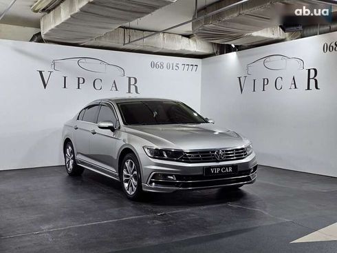 Volkswagen Passat 2015 - фото 2